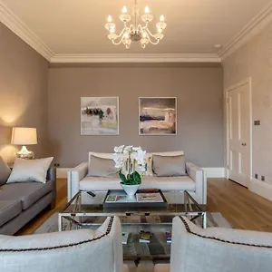 Apartment Exclusive 2 Bed, Free Private Parking, In West End, Edinburgh